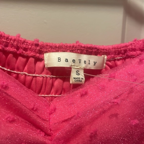 Pink dress with puff sleeves - Picture 2 of 2